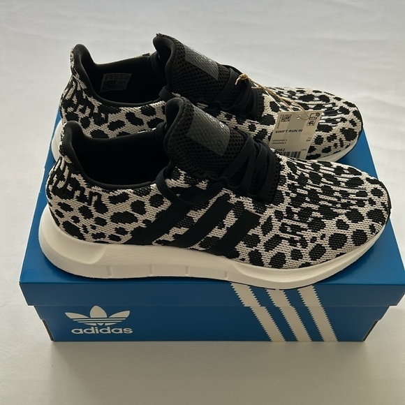 (NWT) Adidas Swift Run Women’s Leopard-Print Shoe in Raw White / Core Black - Picture 12 of 17